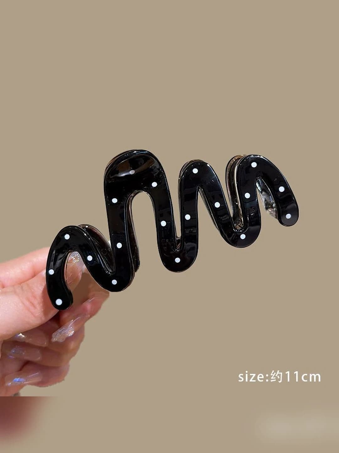 7# Qora-oq dog'li to'lqinli qisqich 11 cm akril