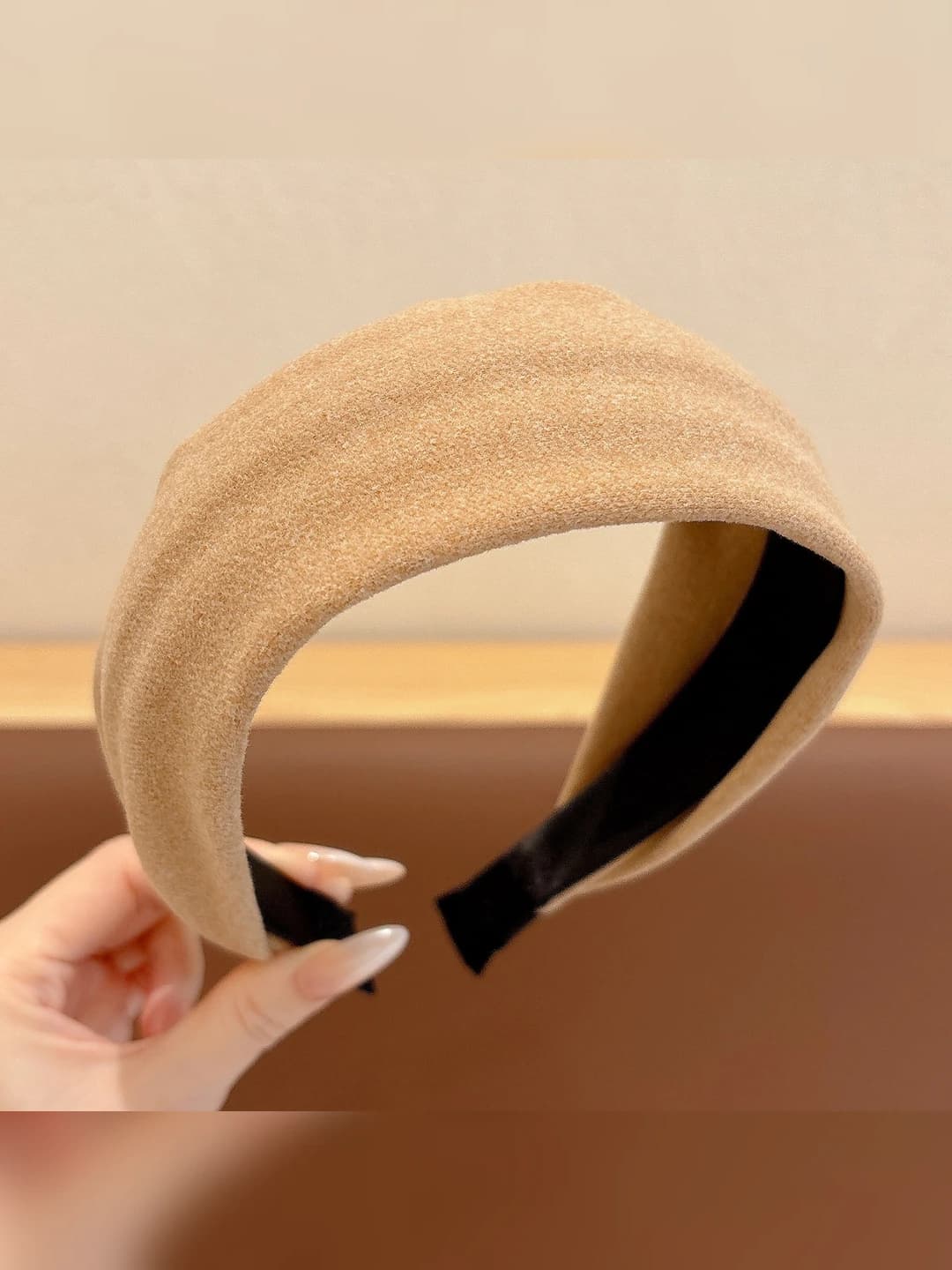 7# Khaki wide edge, 6.5 cm, base 2.8 cm