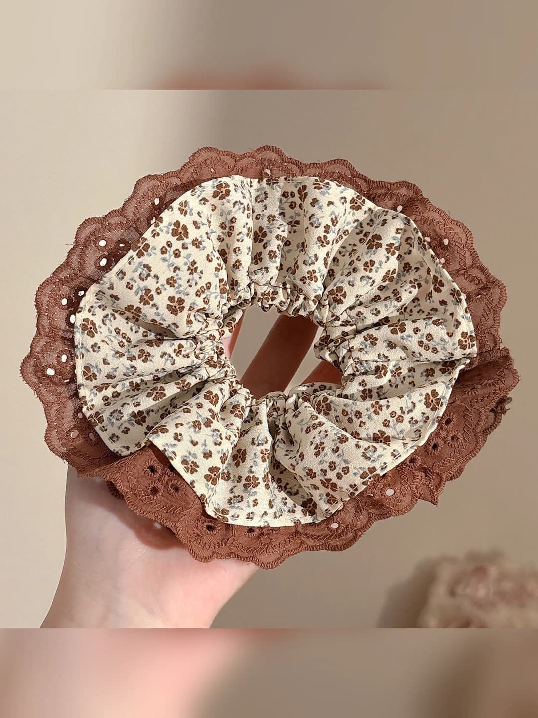 2# Coffee, lace, floral, ~16 cm