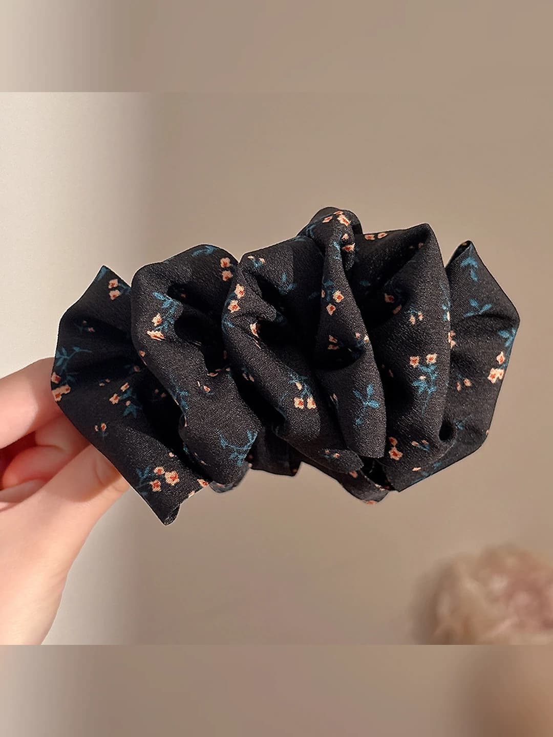 3#Black floral - approx. 12 cm