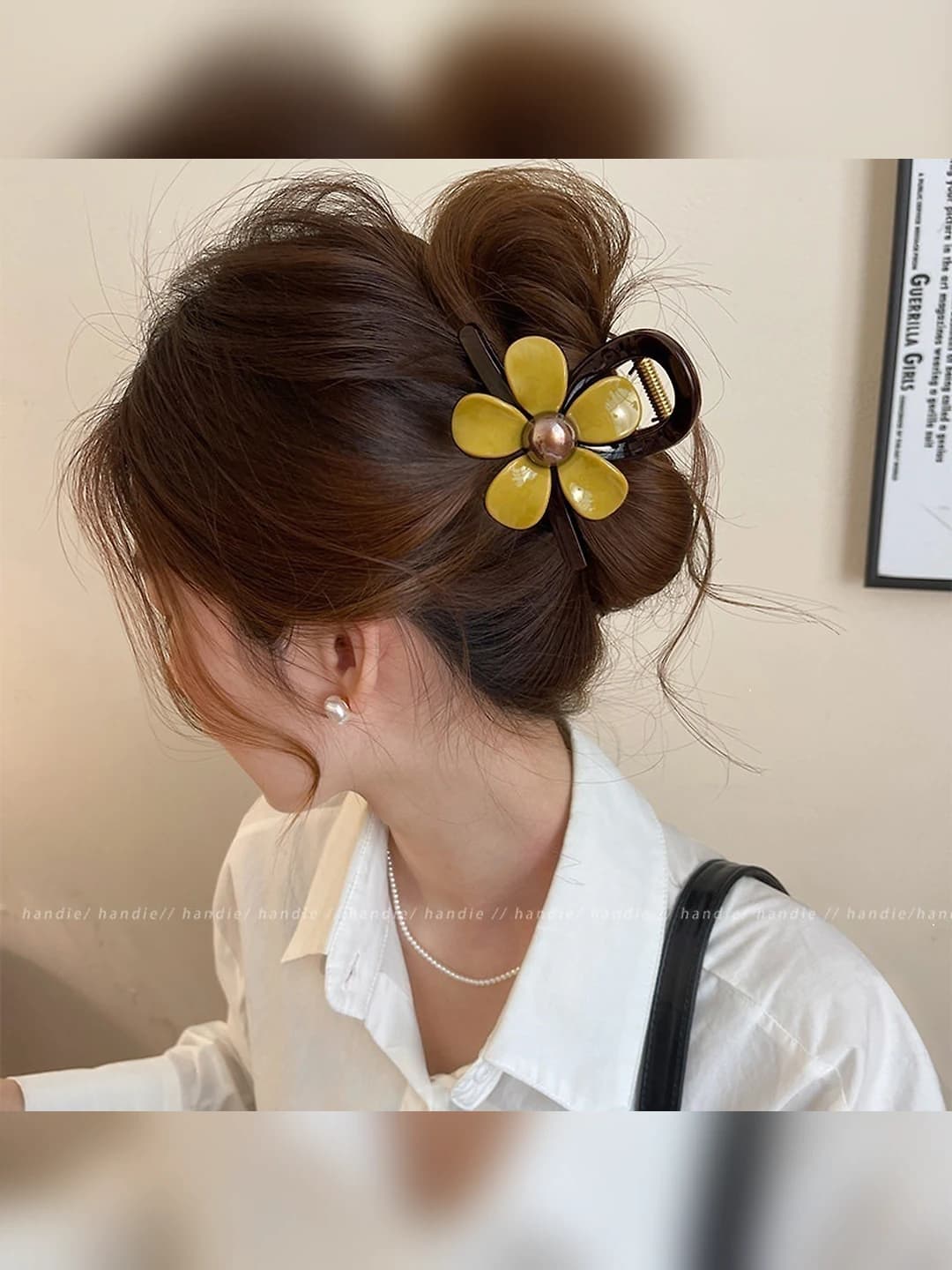 5# Chocolate brown [Medium] flower ball clip ~8 cm