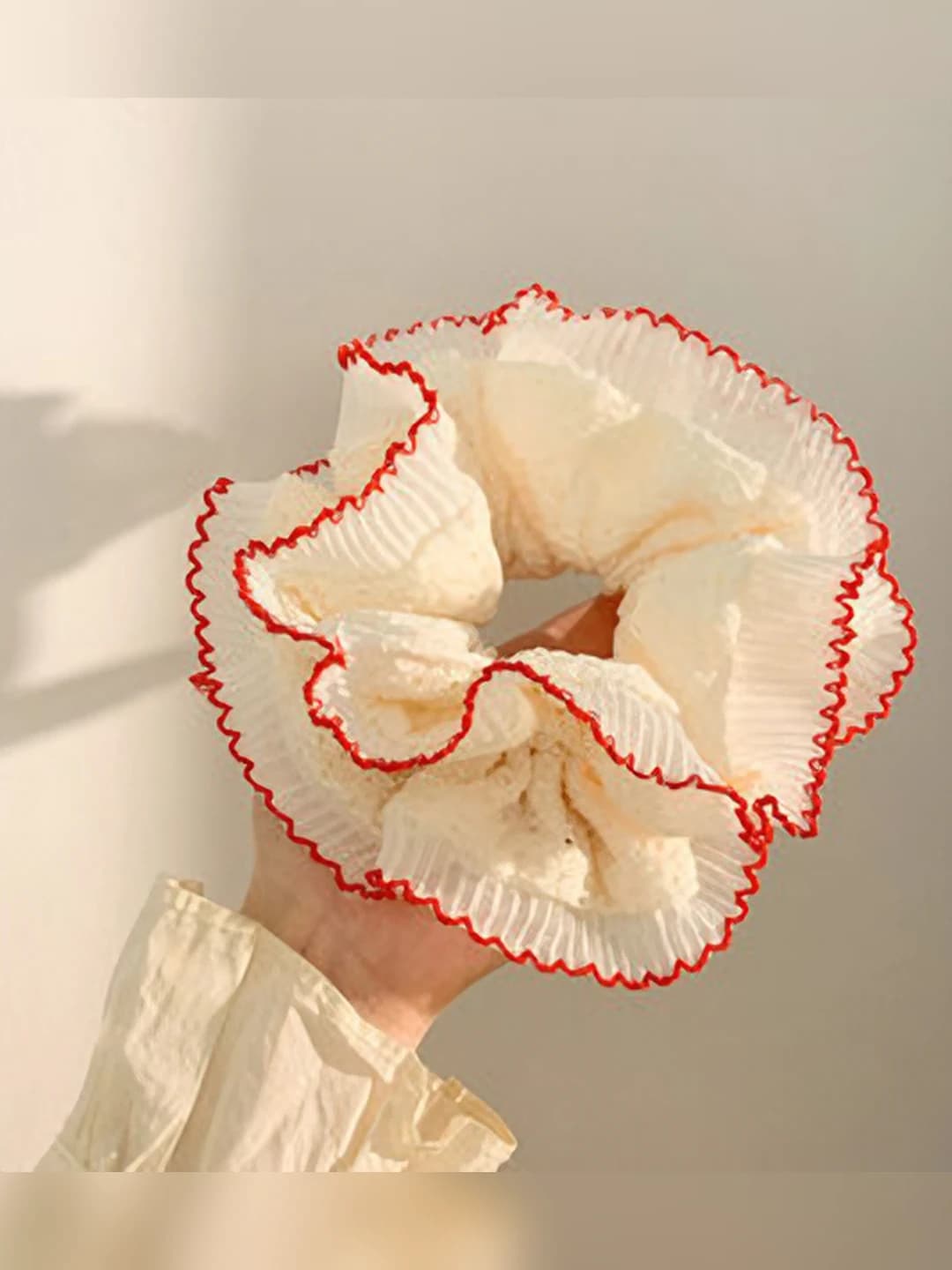 Double red lace ~16 cm