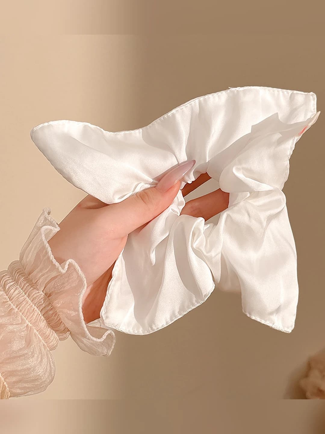 2# Satin square fabric white 22 cm