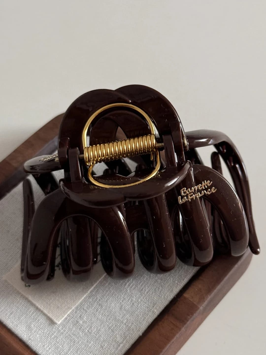 9# Chocolate jellyfish clip ~9.5 cm