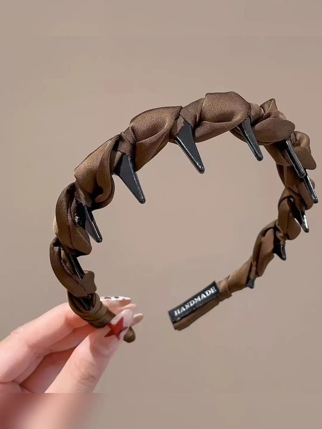 Кофейный атласный