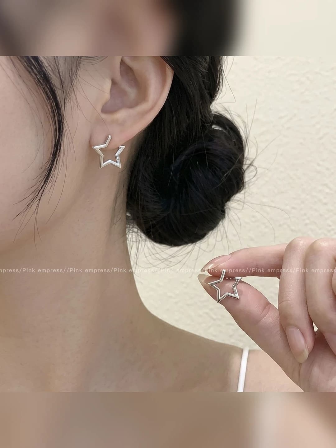 1# Cut-out star earrings [2cm]