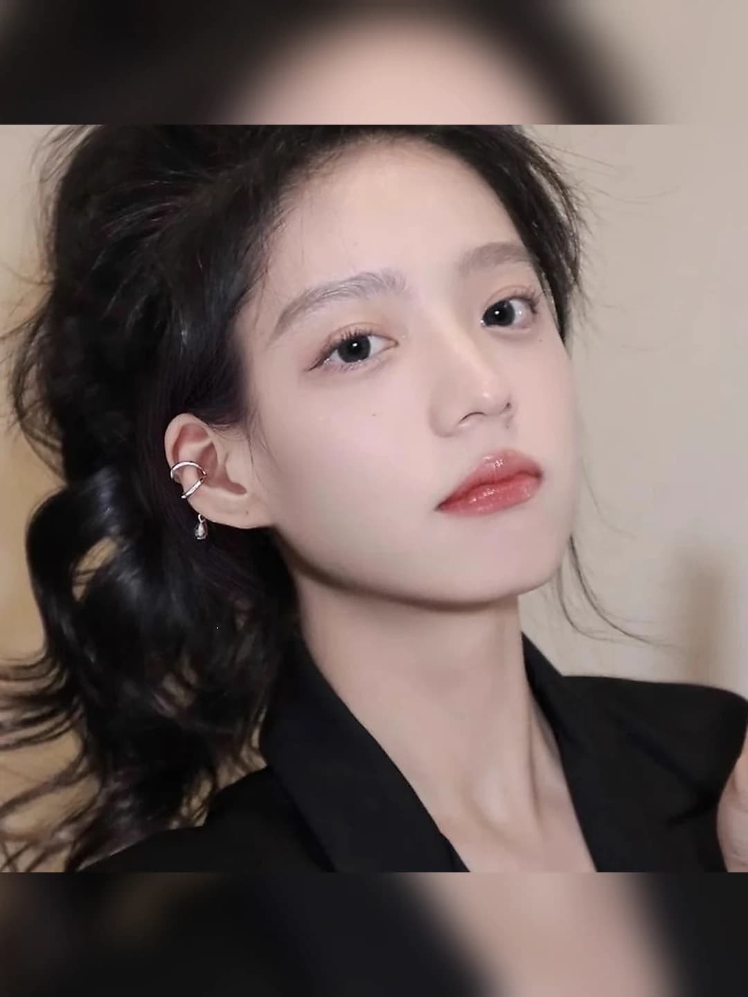 Tassel asymmetric ear cuff