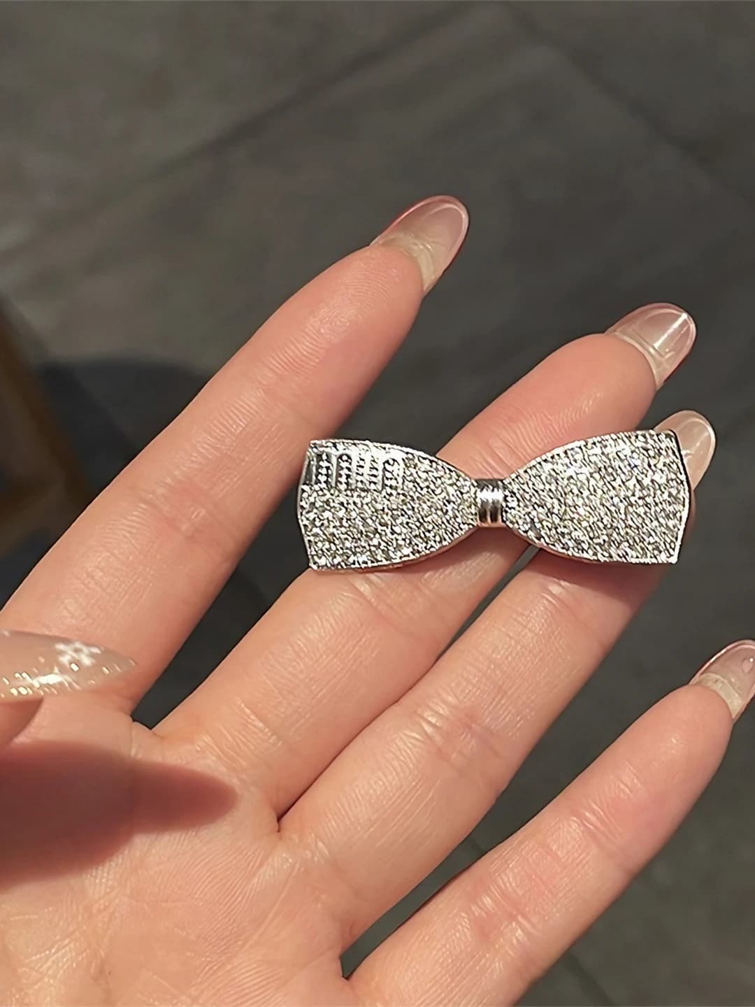 1# Silver bow, min crystal clip, ~4.5 cm