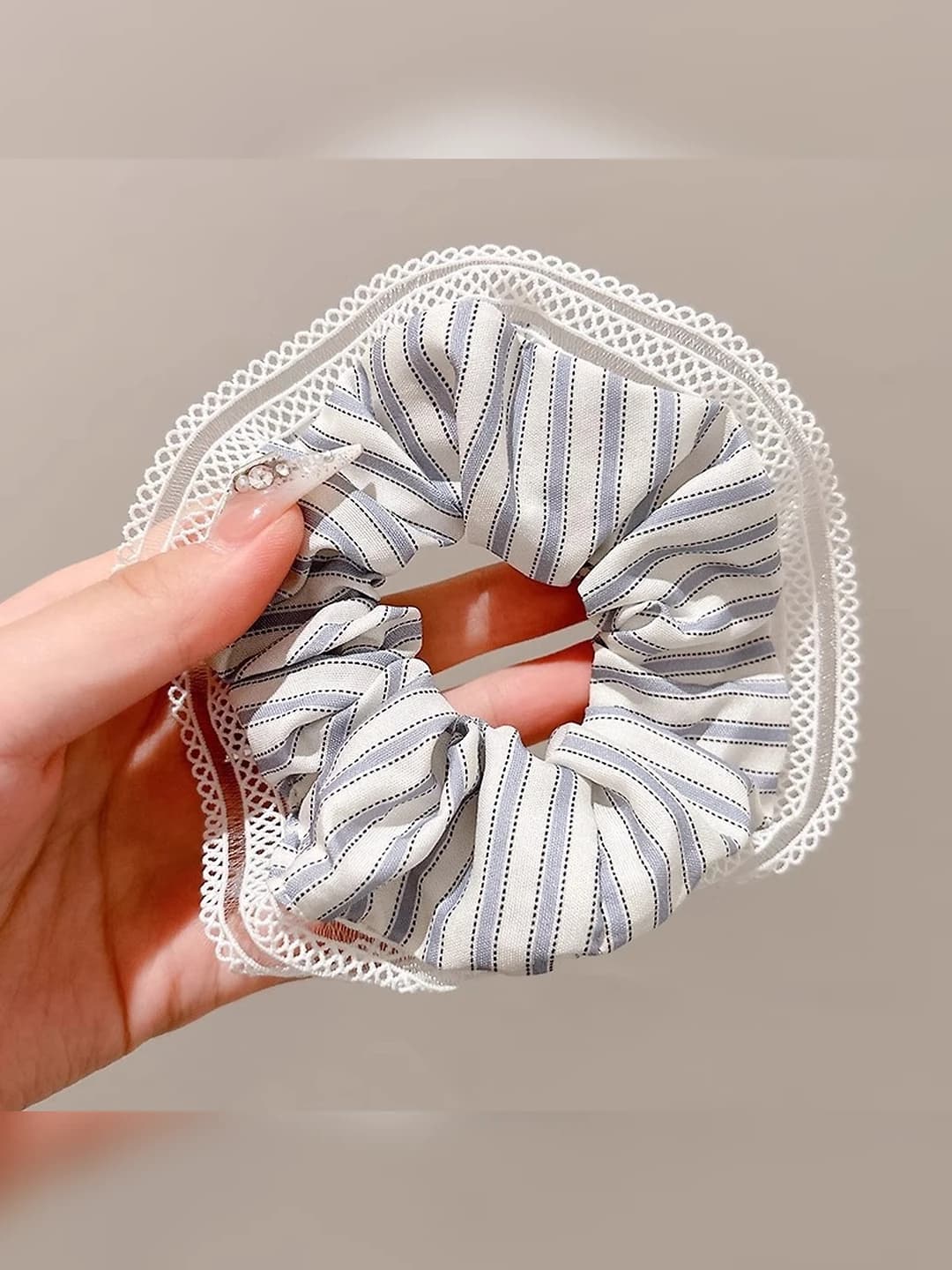 1# White stripes - Lace hair tie 11 cm
