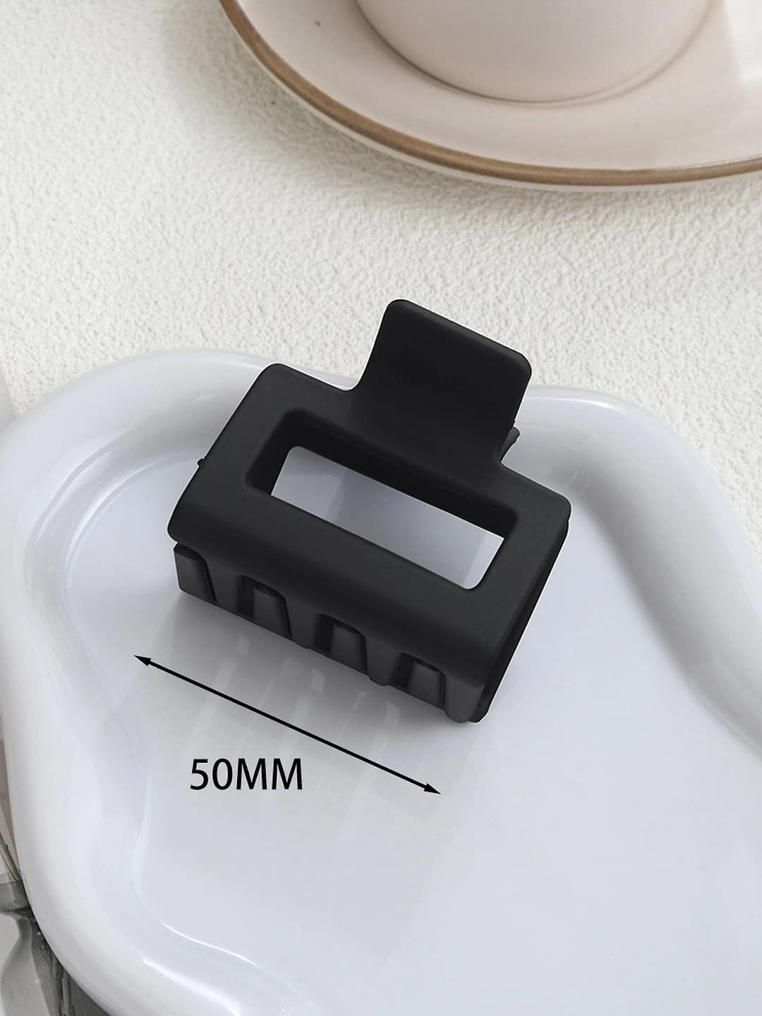 Black small square clip, 5 cm