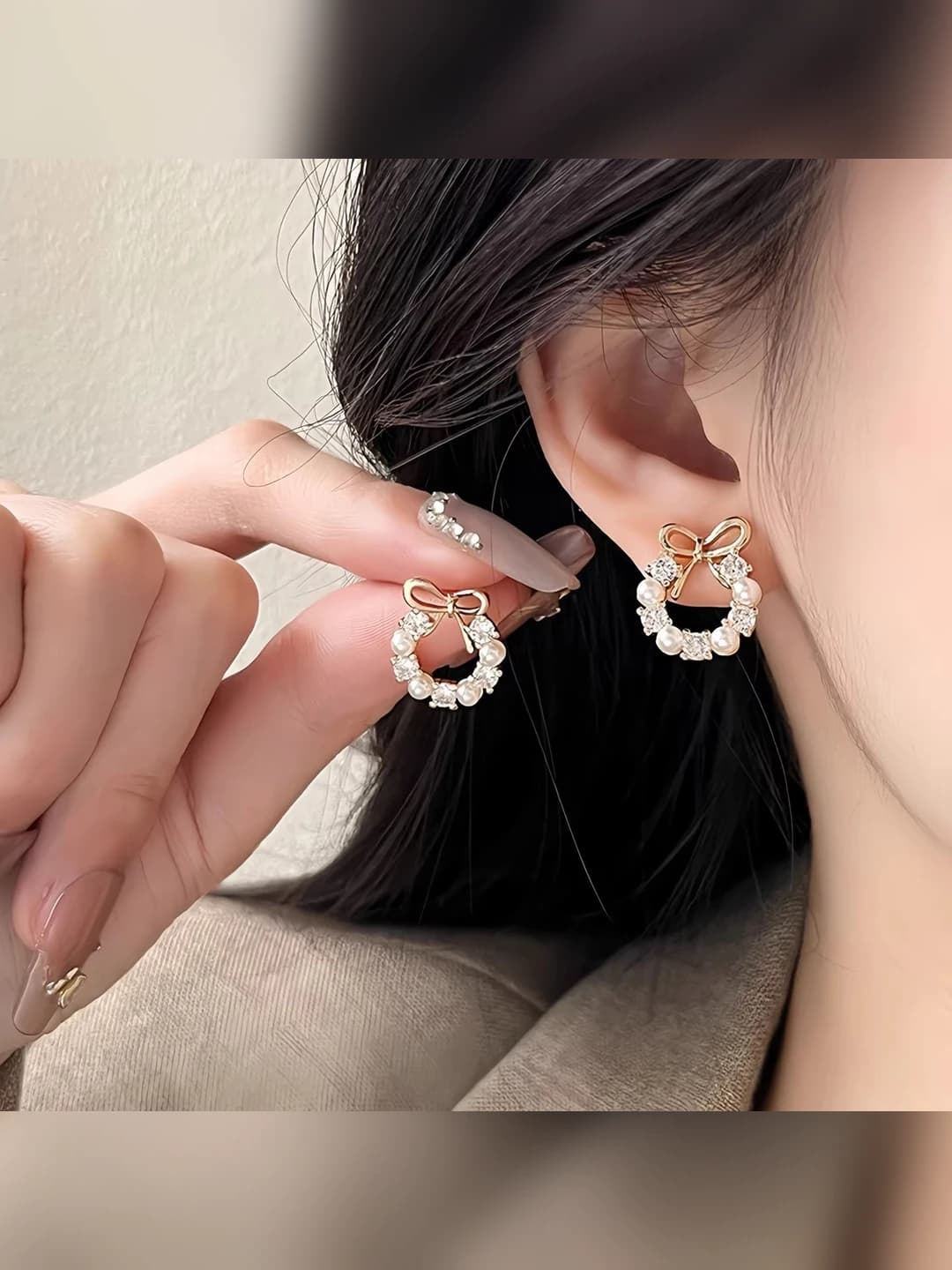 Circle bow studs