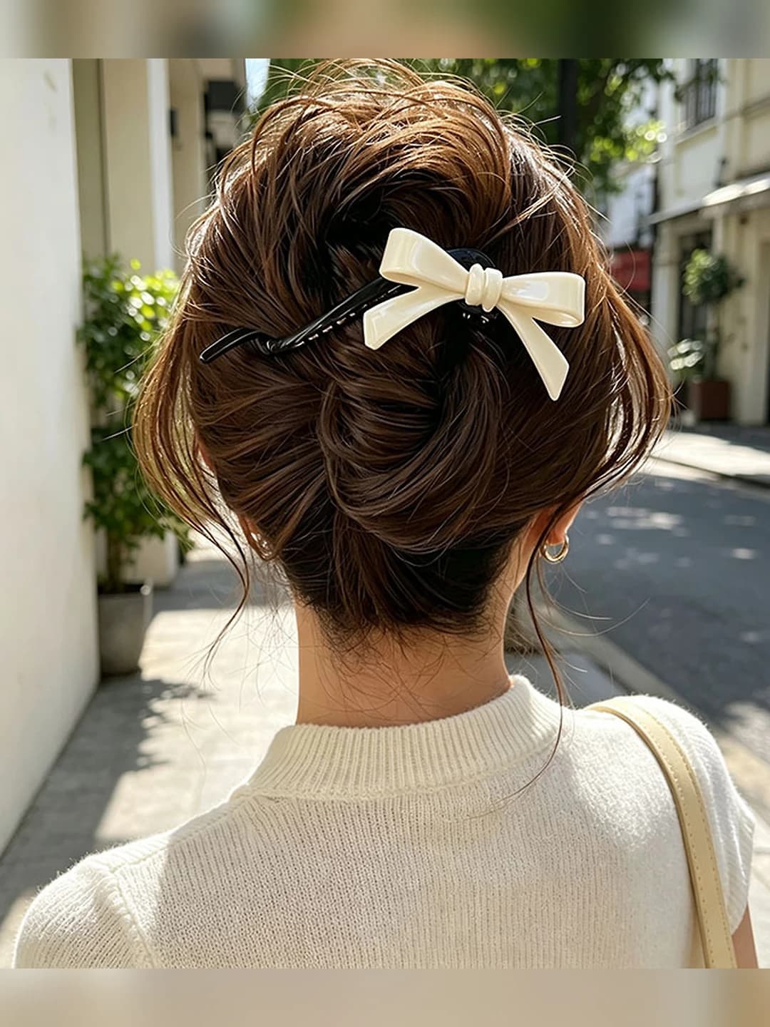 Off-white, bow clip
