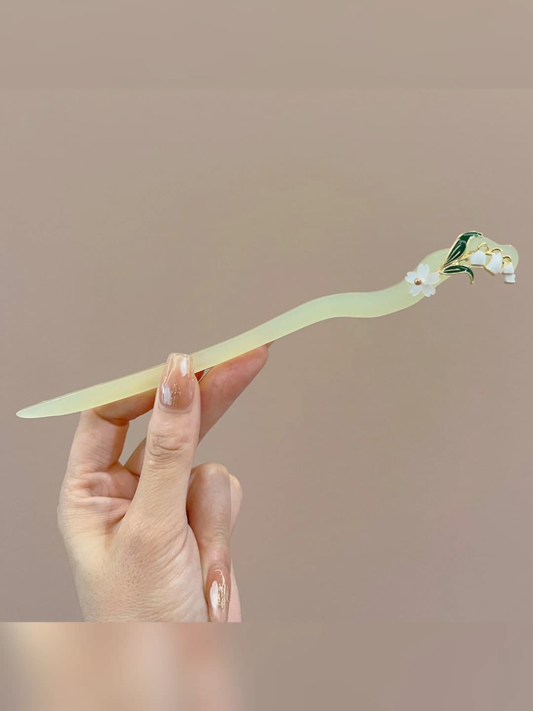 53# Green bell hairpin