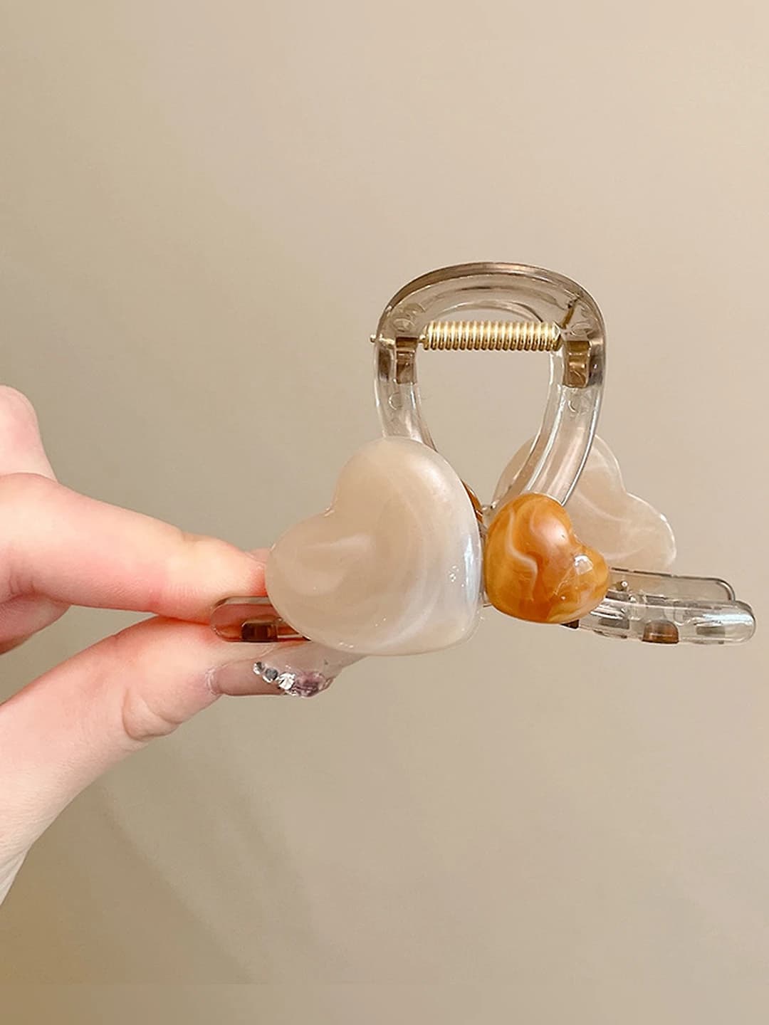 9# (O'rta) Kofe rangli shaffof yurak qisqich 8cm