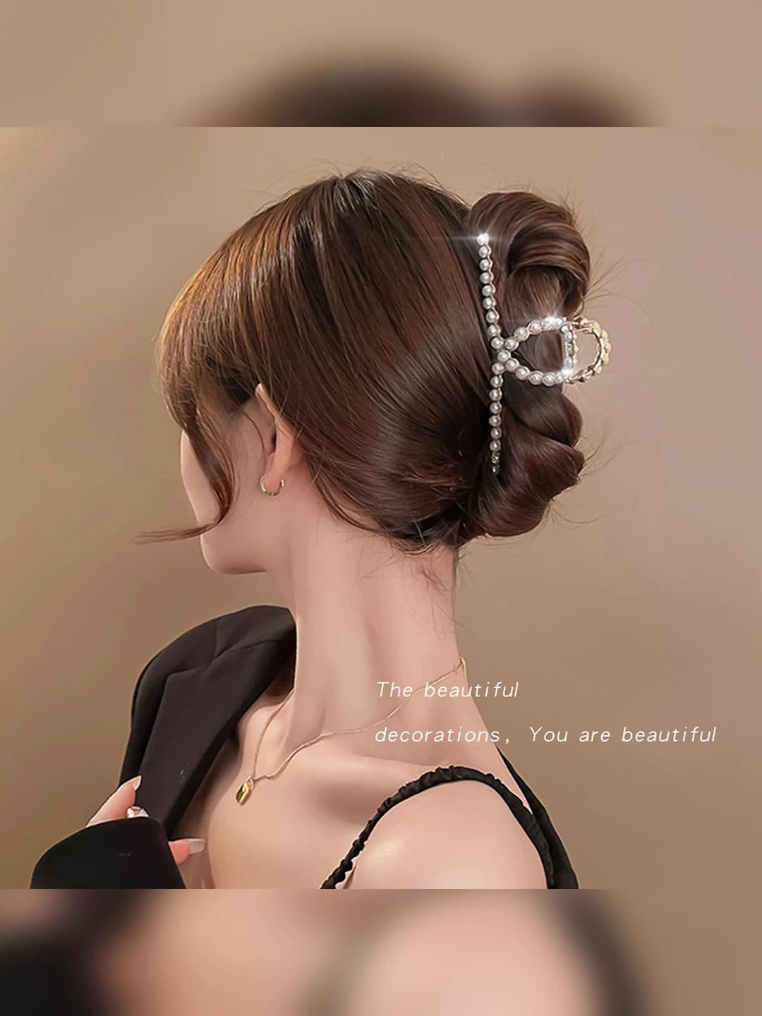 Large, pearl, clip
