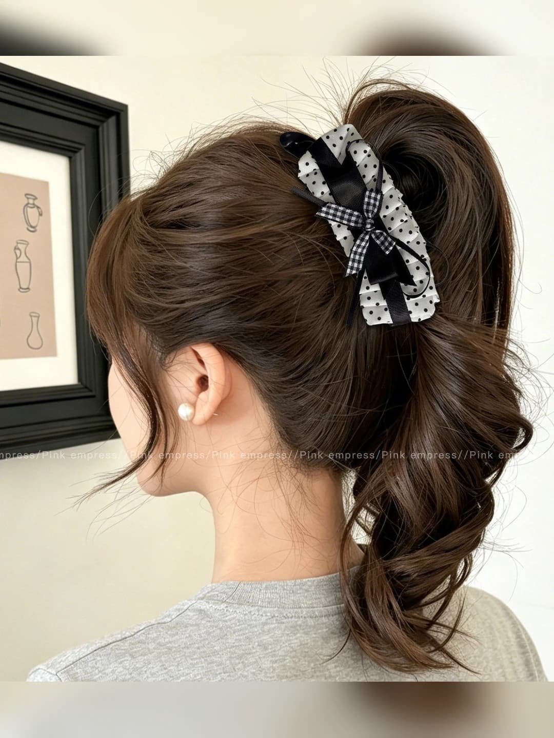 2# White polka dot, base 13 cm