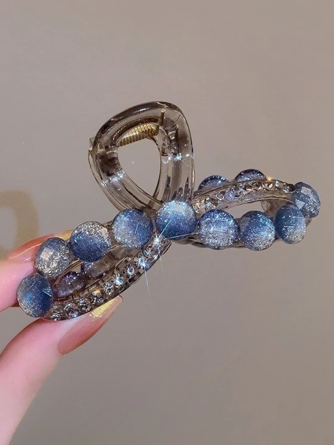 1# Blue figure-8 clip (~9.5 cm)