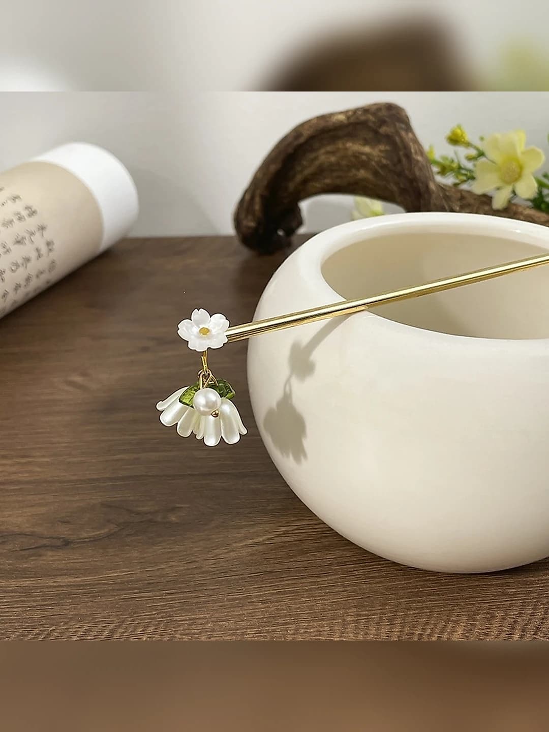 Gold hairpin