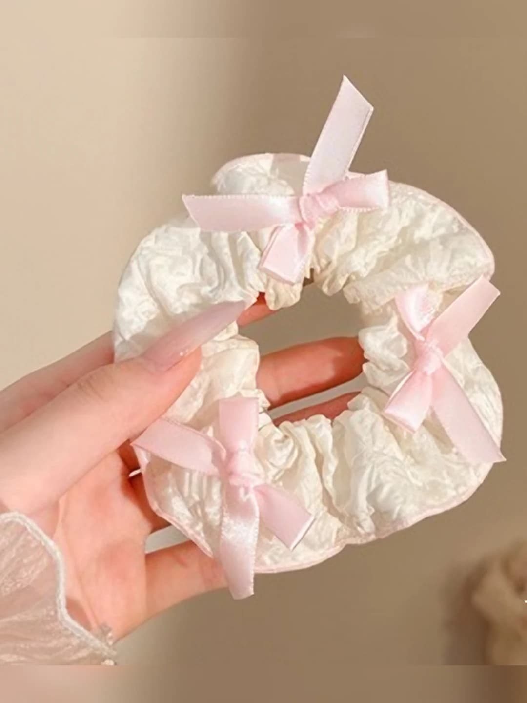 1# Ruffled pink bow