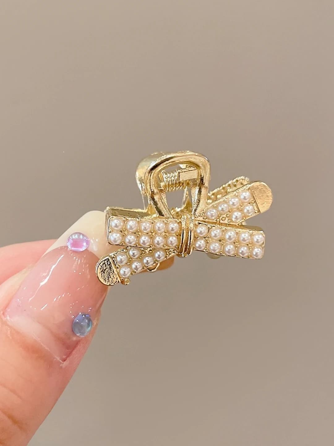 1# Crossed pearl, approx 3 cm