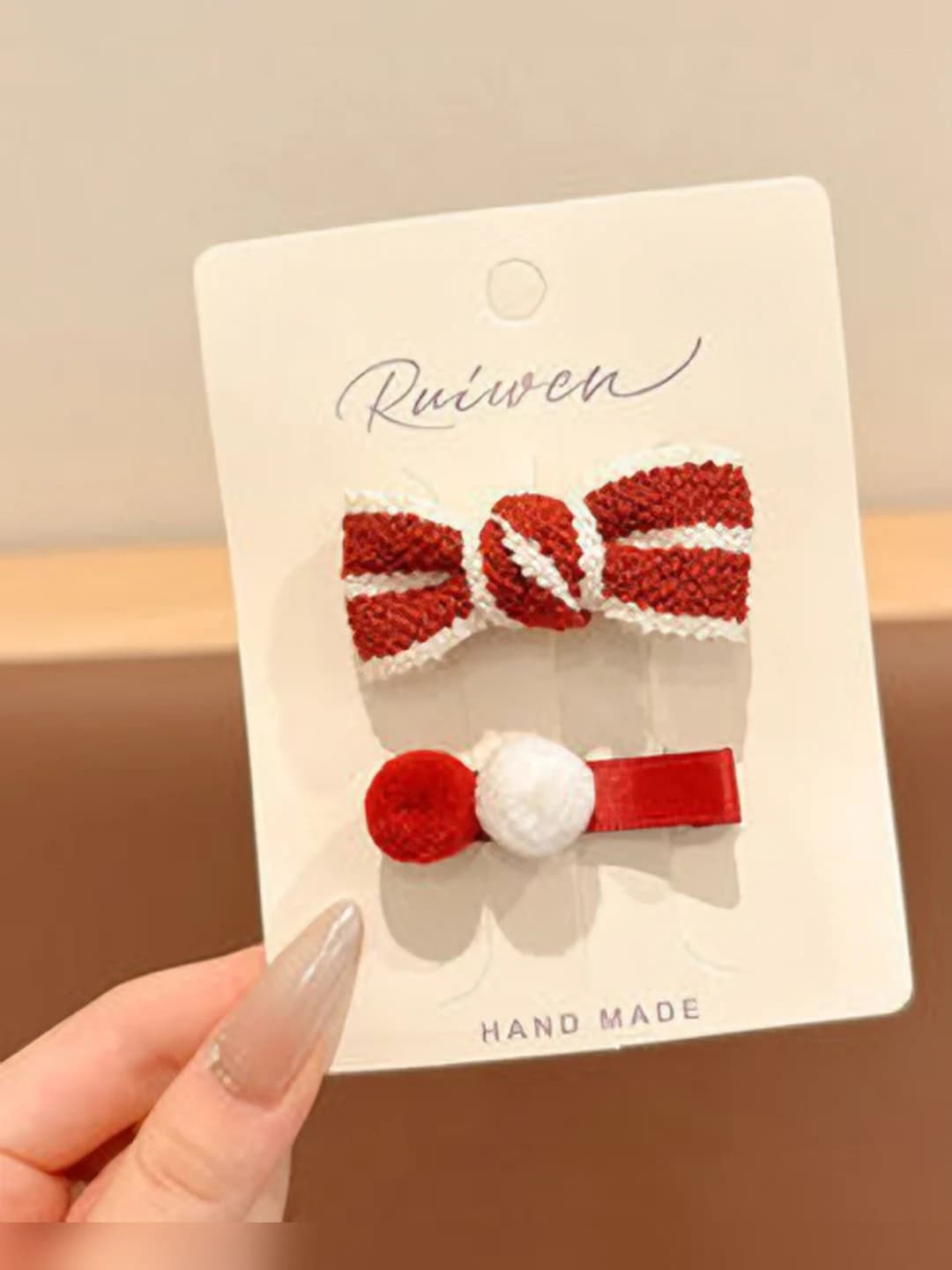 Knitted bow and pom pom, 2 pc