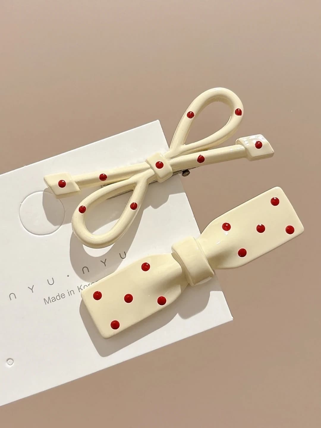 1# White polka dot pair 5cm