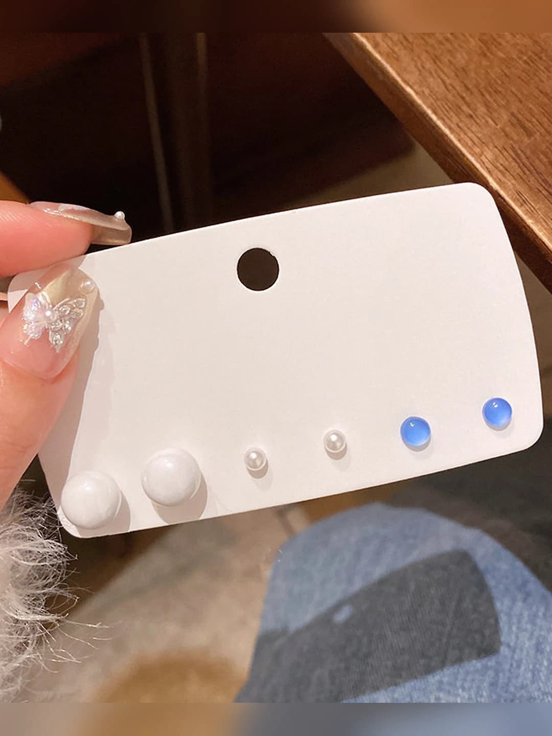 Pearl stud set white
