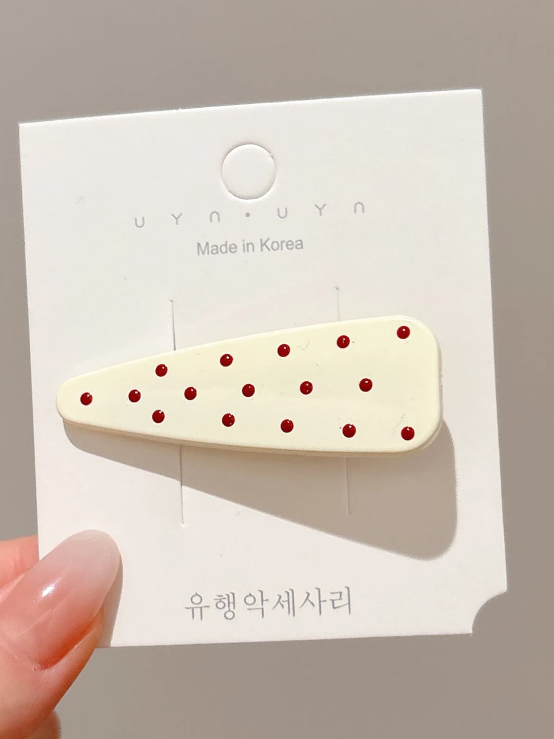 4# Red polka dot clip ~5.7cm