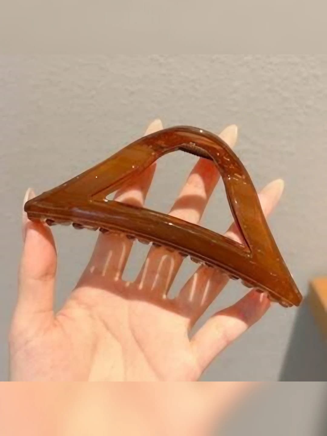Amber, 11.5 cm