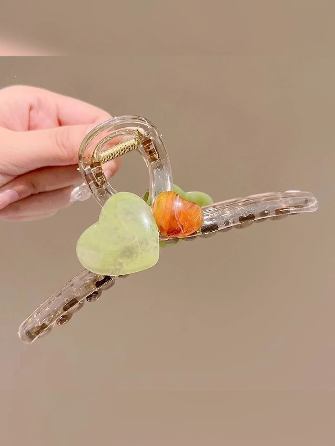 Large, light green, clear 13 cm