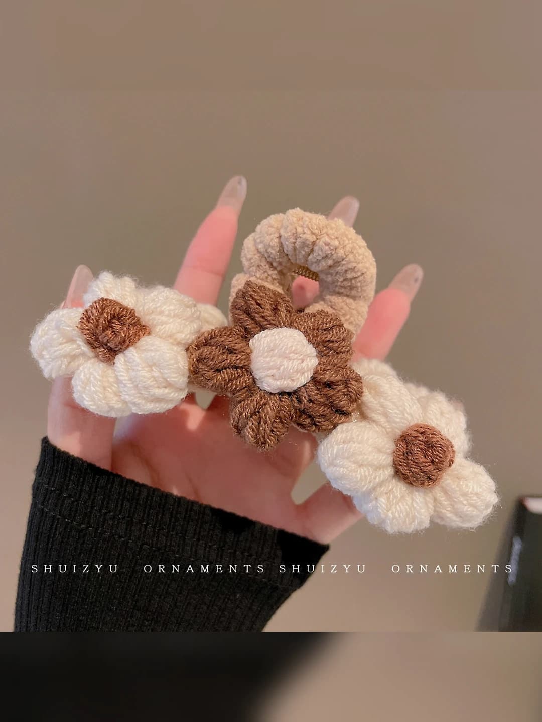 Beige-coffee flowers