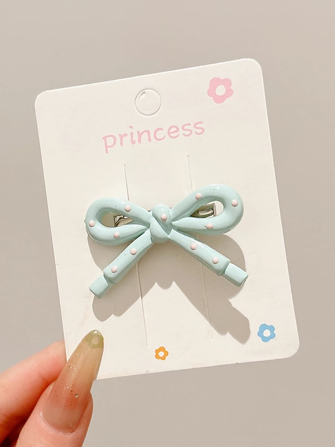 2# Mint green ~5 cm