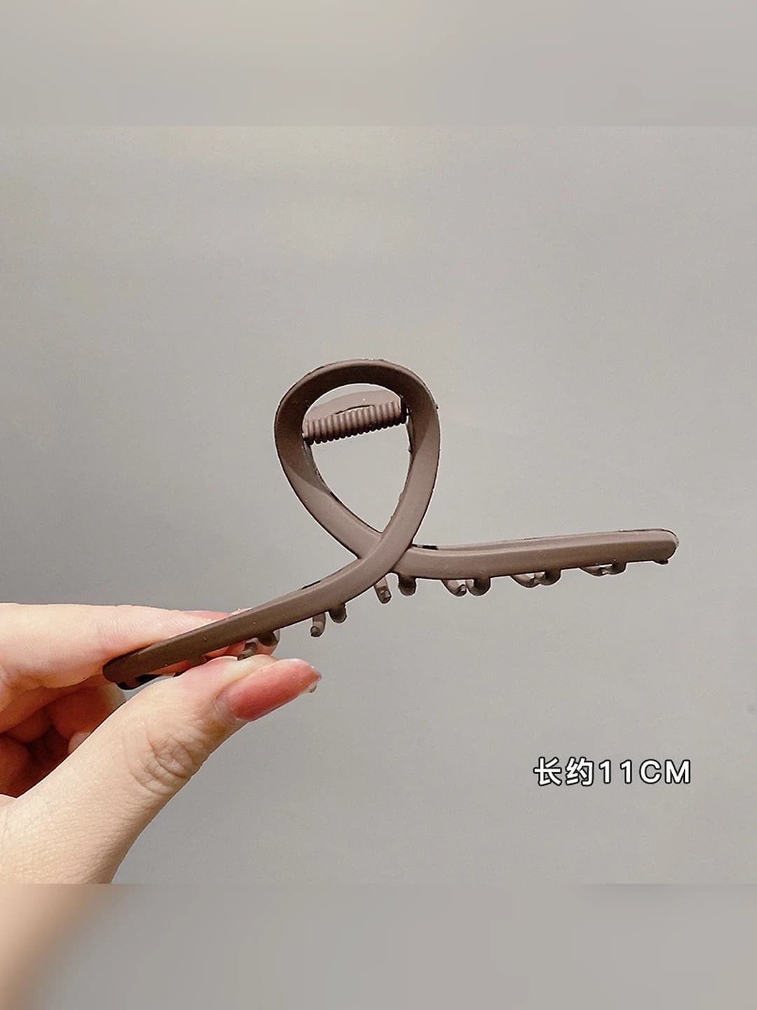 Chocolate Y-shape, 11 cm