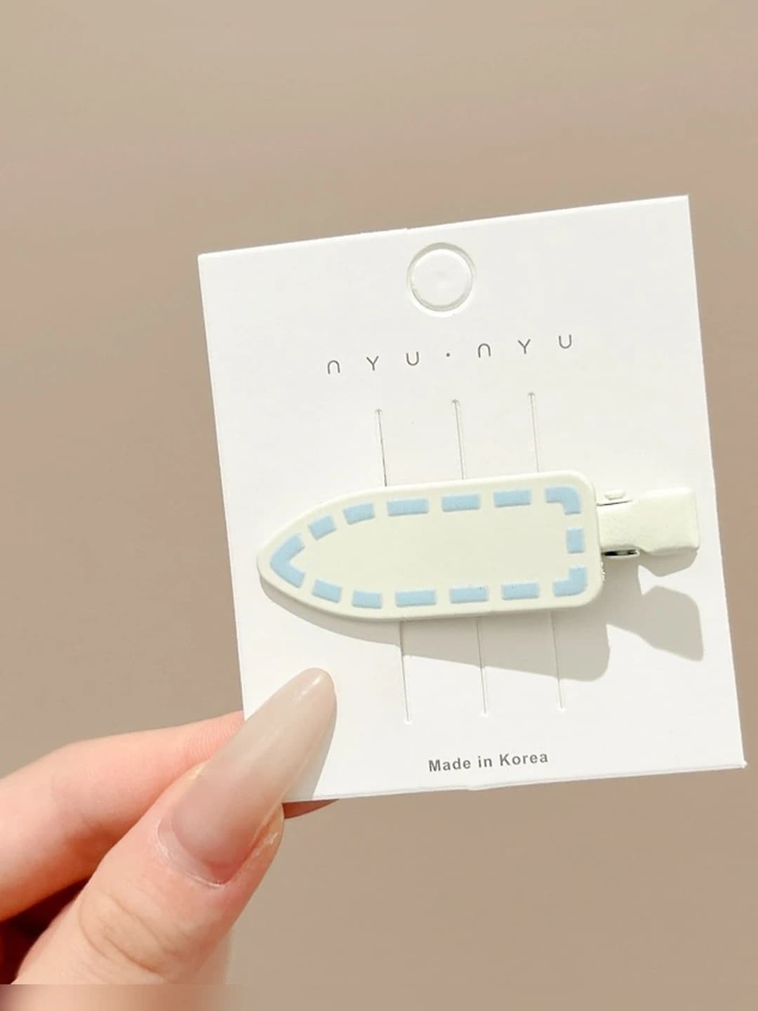 1# Dashed arrow [Off-white] ~5.7 cm