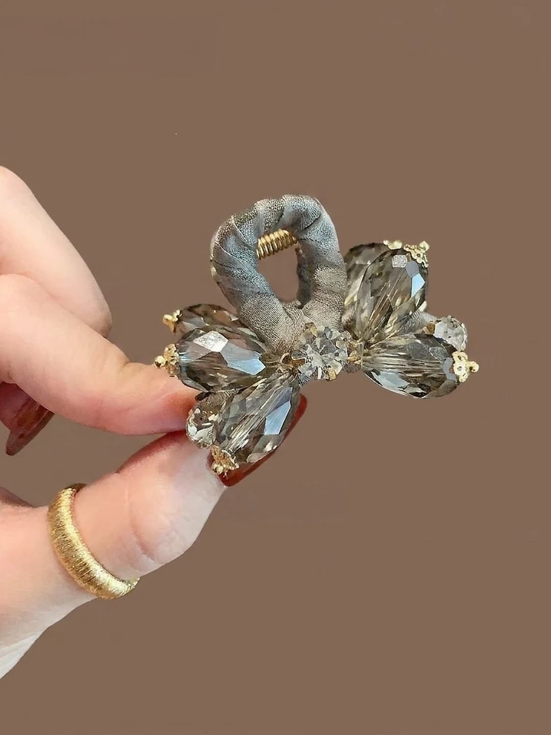 3# Grey crystal mini clip ~4.5 cm