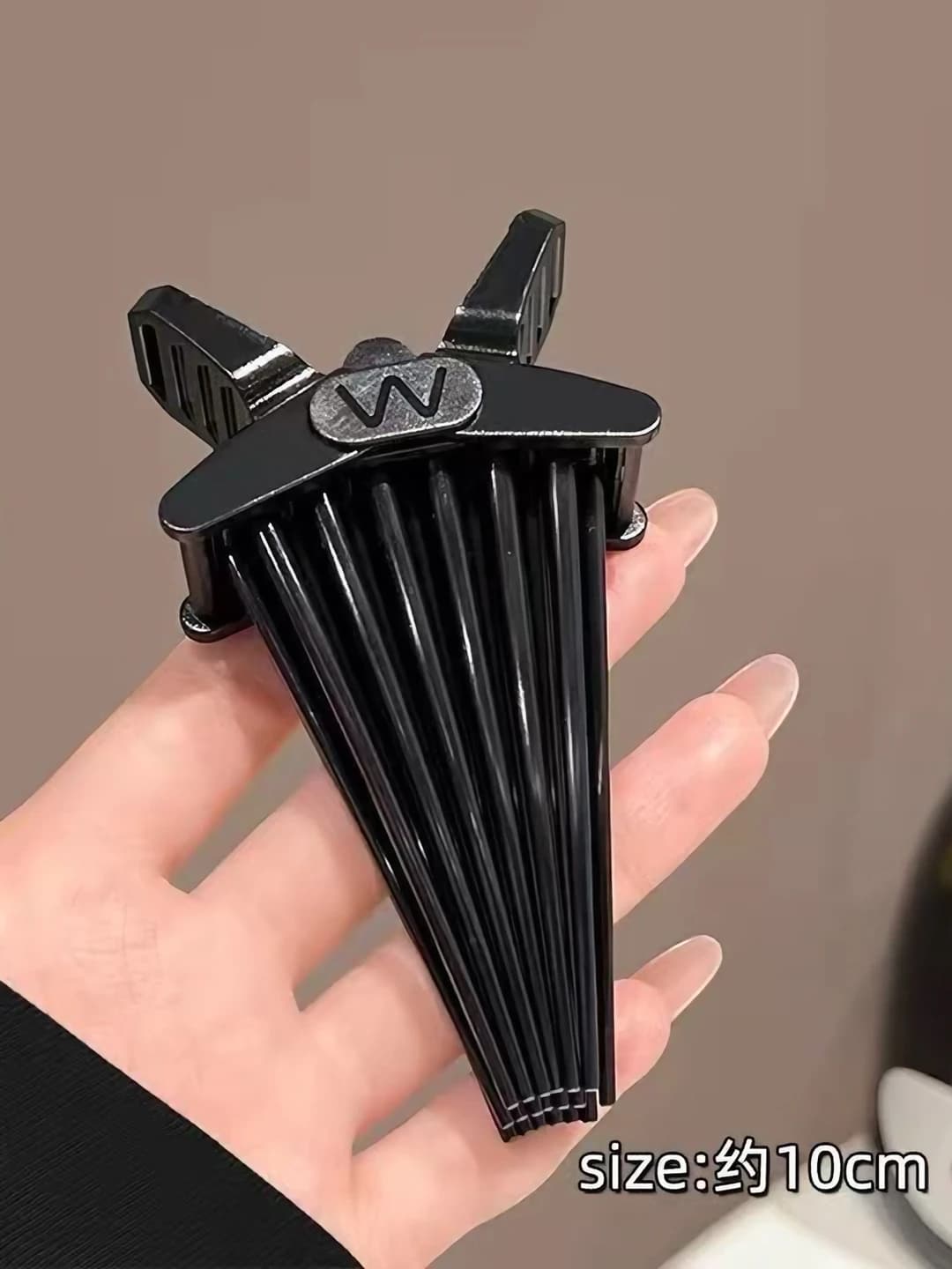 Black large fluffy clip