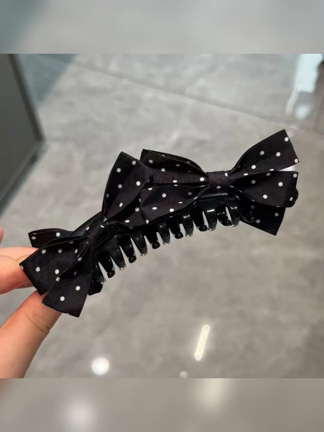 3# Чёрный горошек - бабочка банан-клип ~13cm