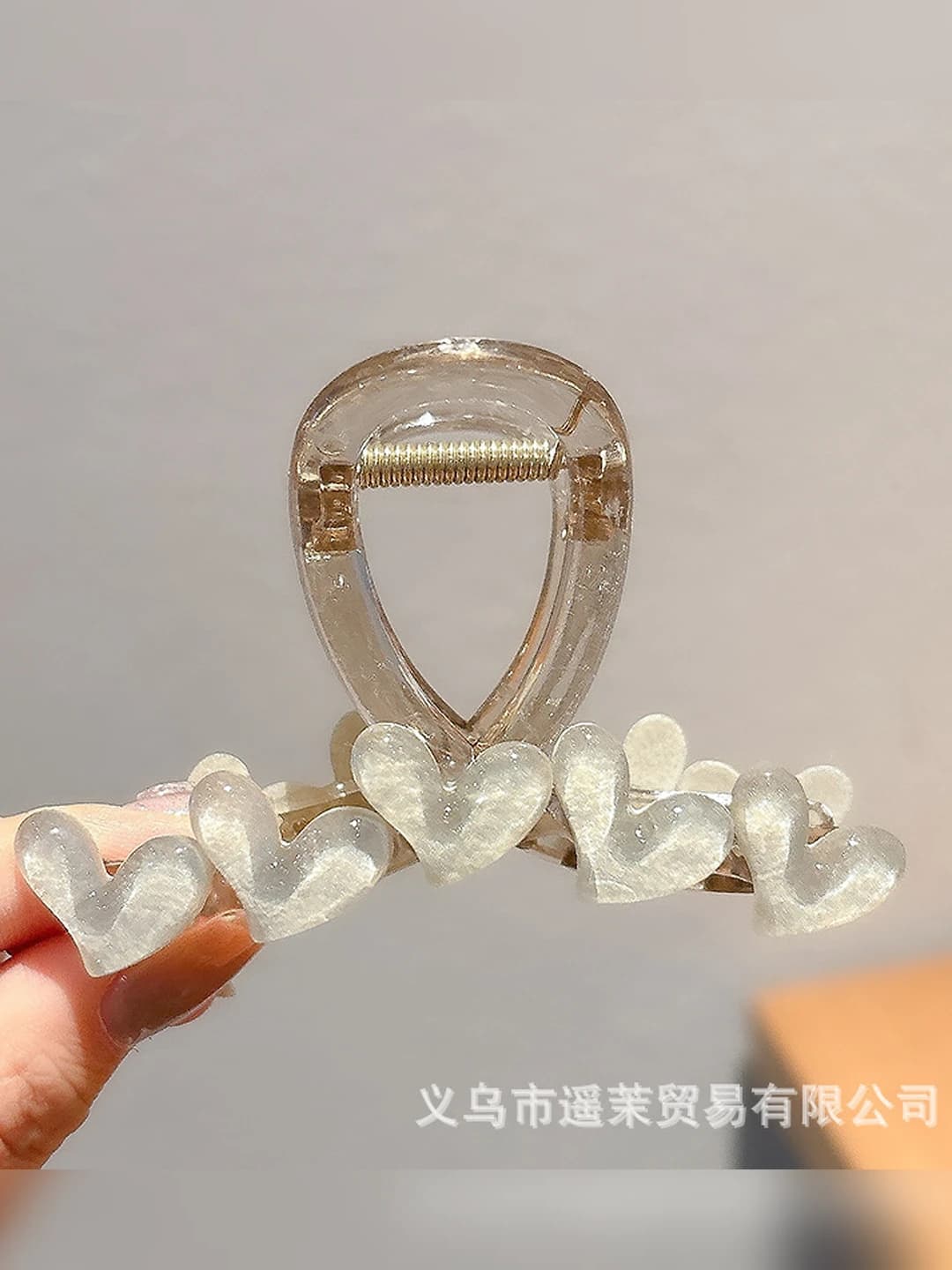 3# Grey-green heart clip, 8.3 cm
