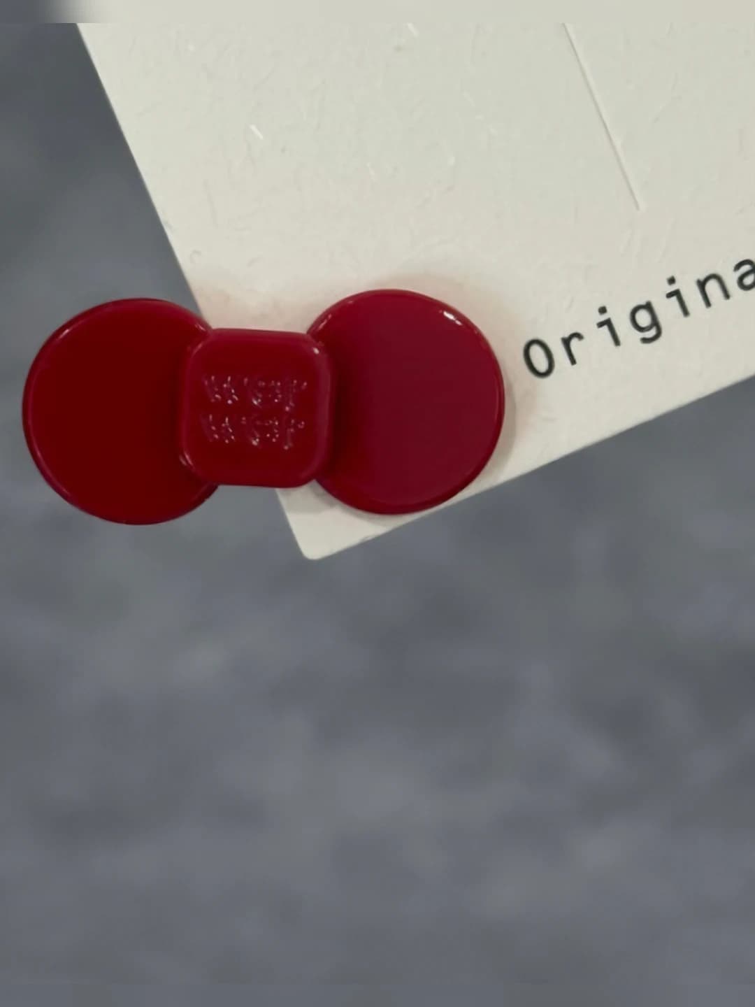 8# Letter small bow, red, 3 cm, alloy+acrylic
