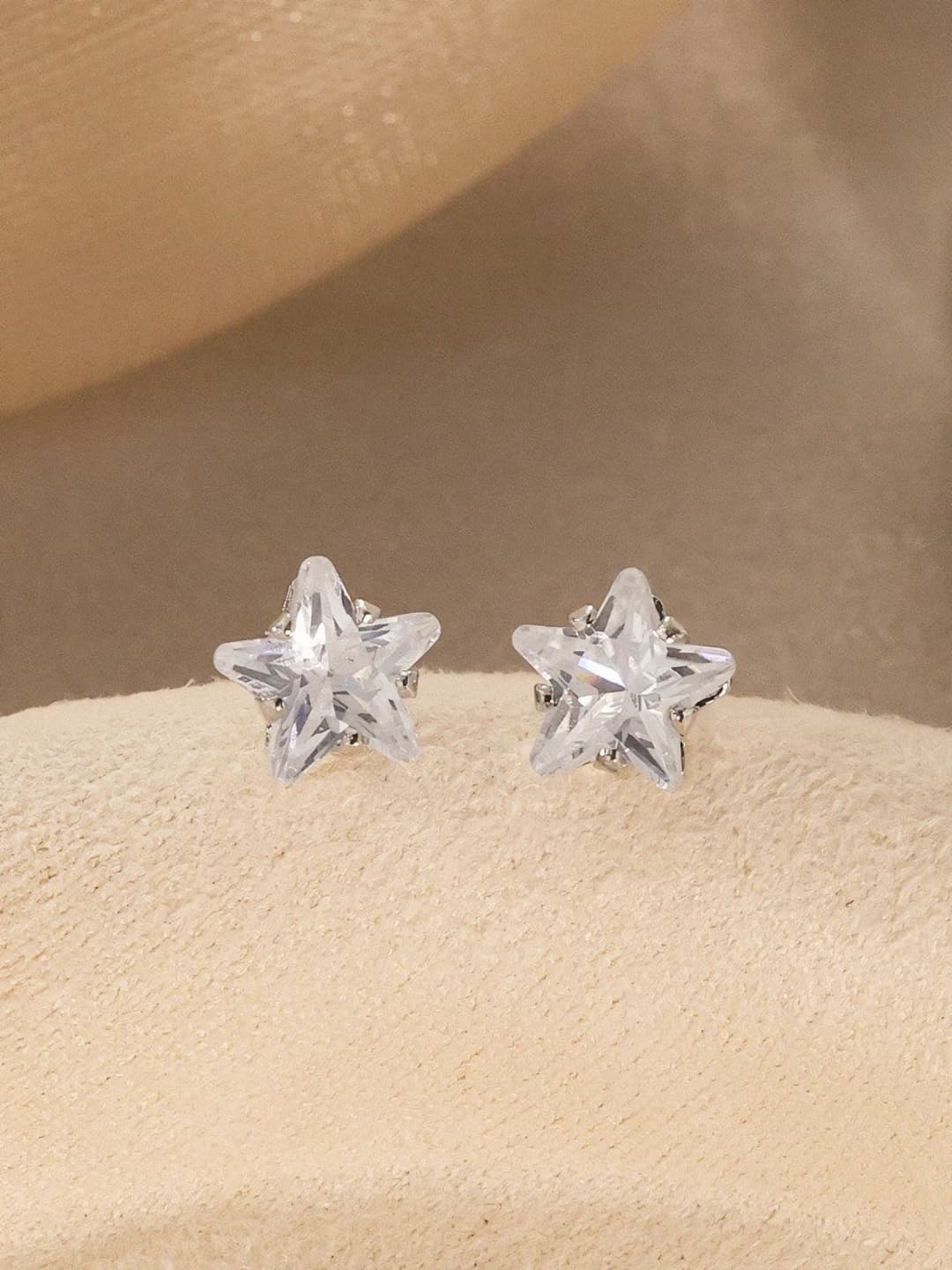14# Small sparkling zircon star studs