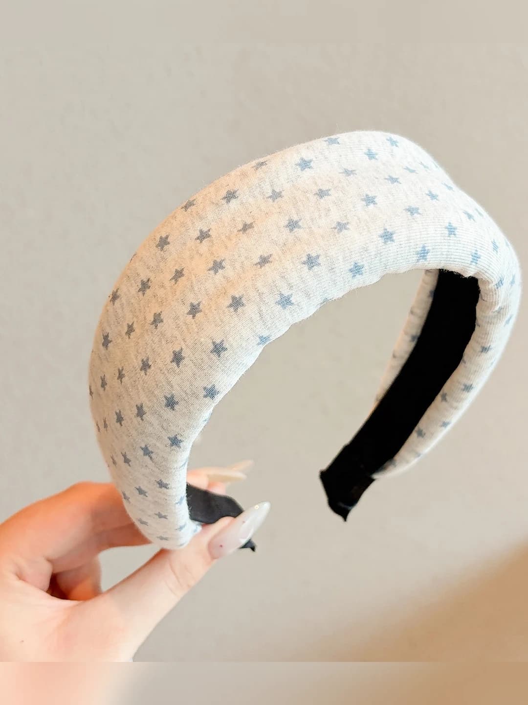 2# Light grey star width ~6 cm
