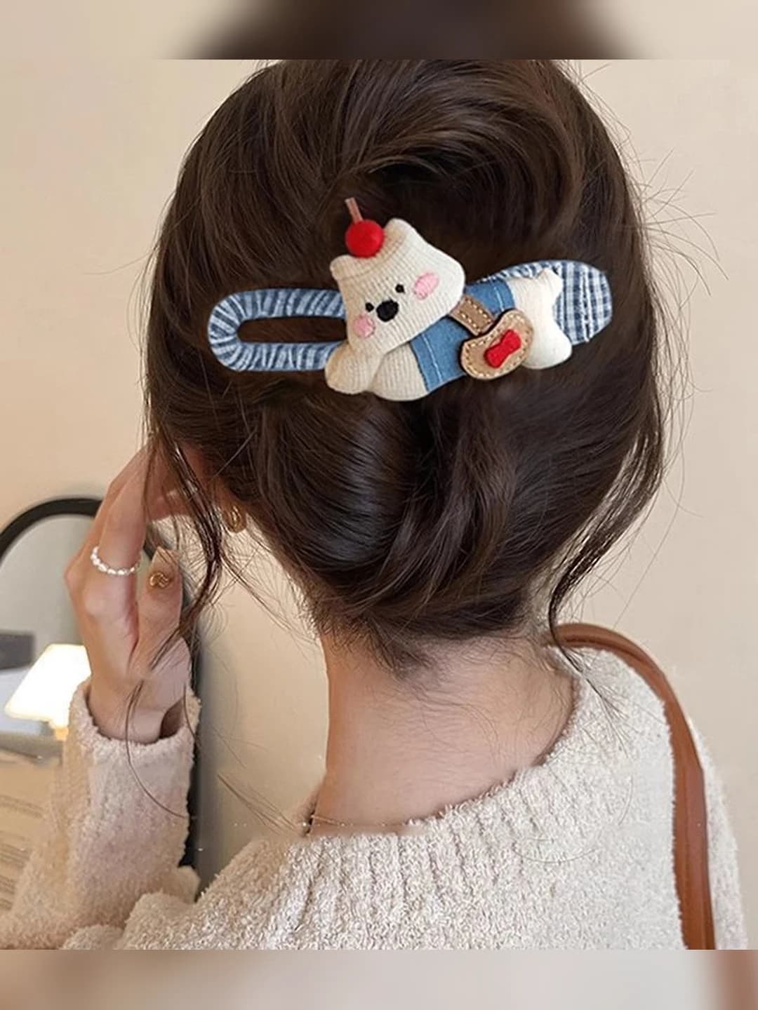 Blue base white puppy clip 12 cm