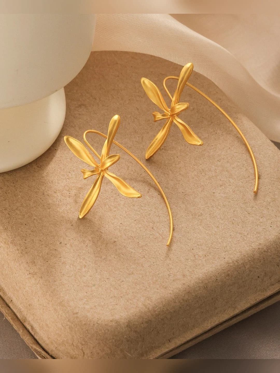 1# Matte gold copper wire earring