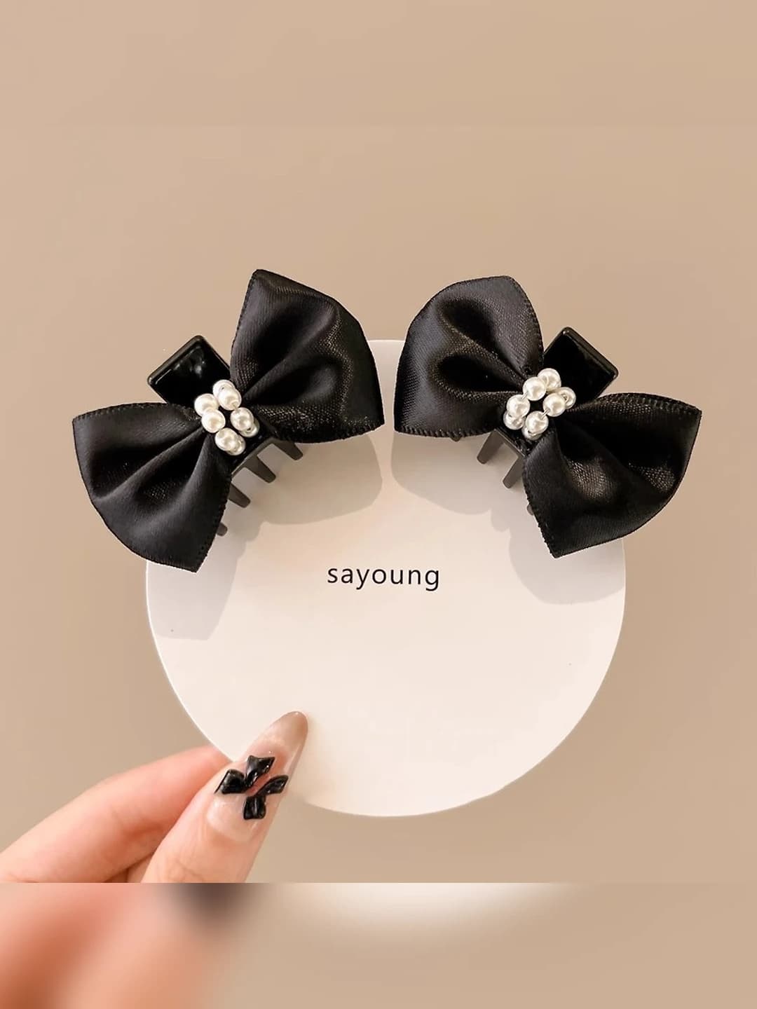 16# Beaded bow clip 1 pair