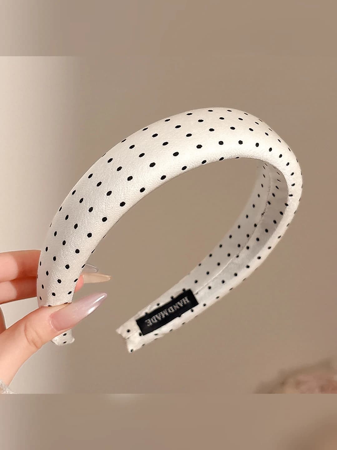 3# Off-white, polka dot, 3 cm
