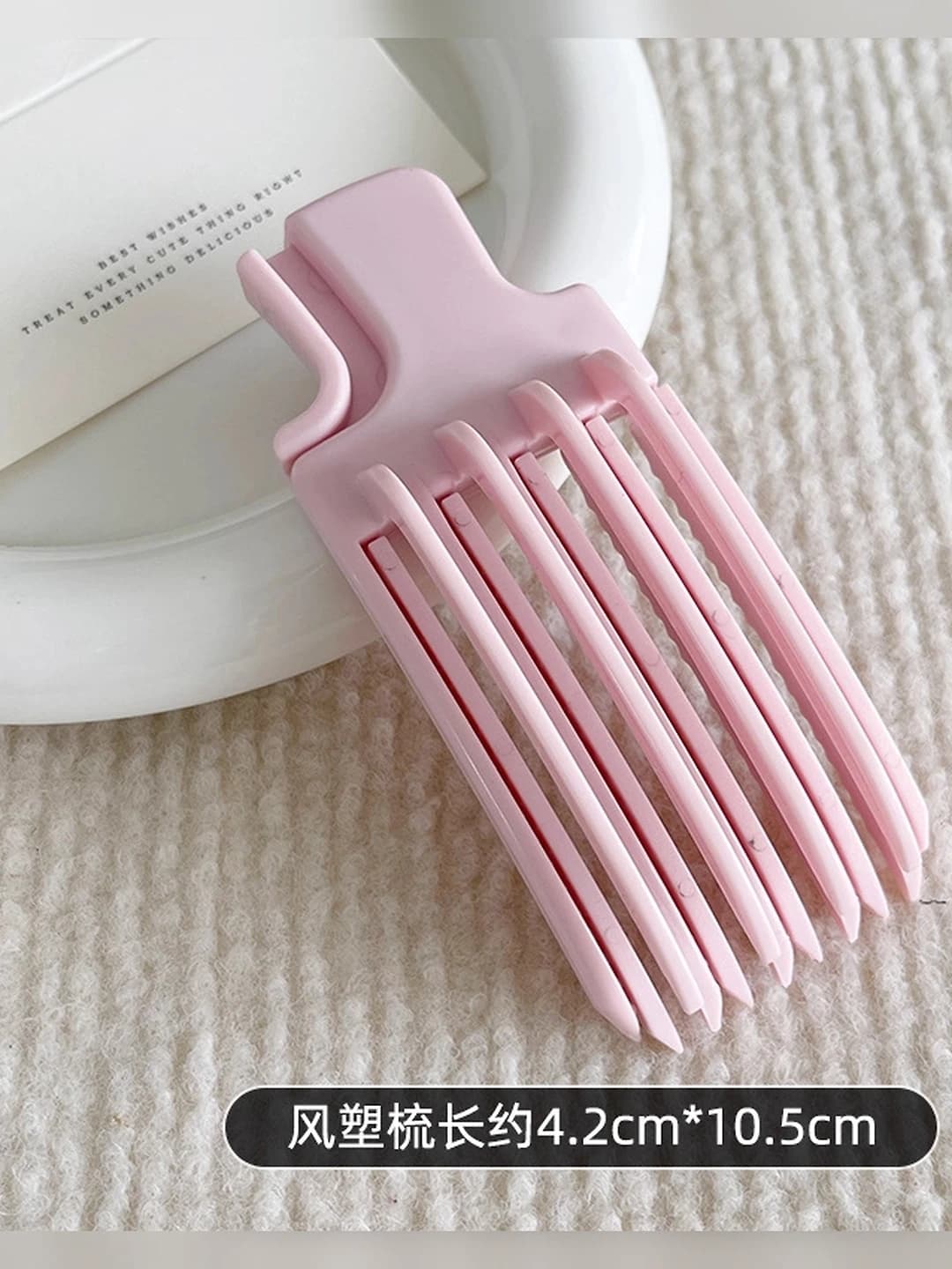 Korean pink comb