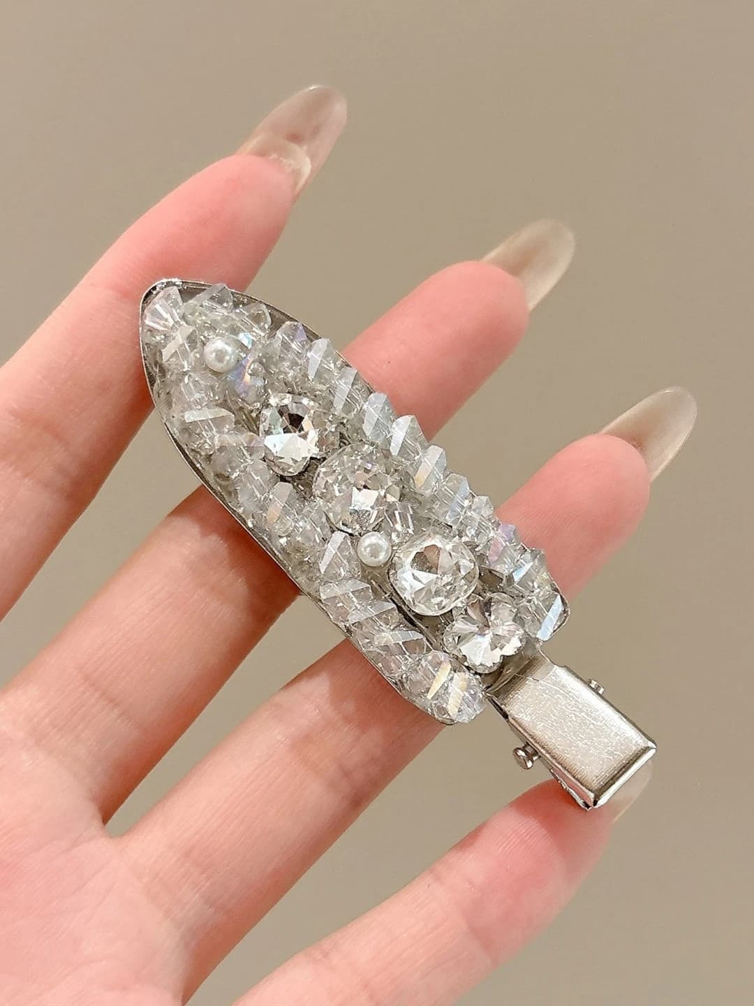 Oq kristal, 6.8 sm