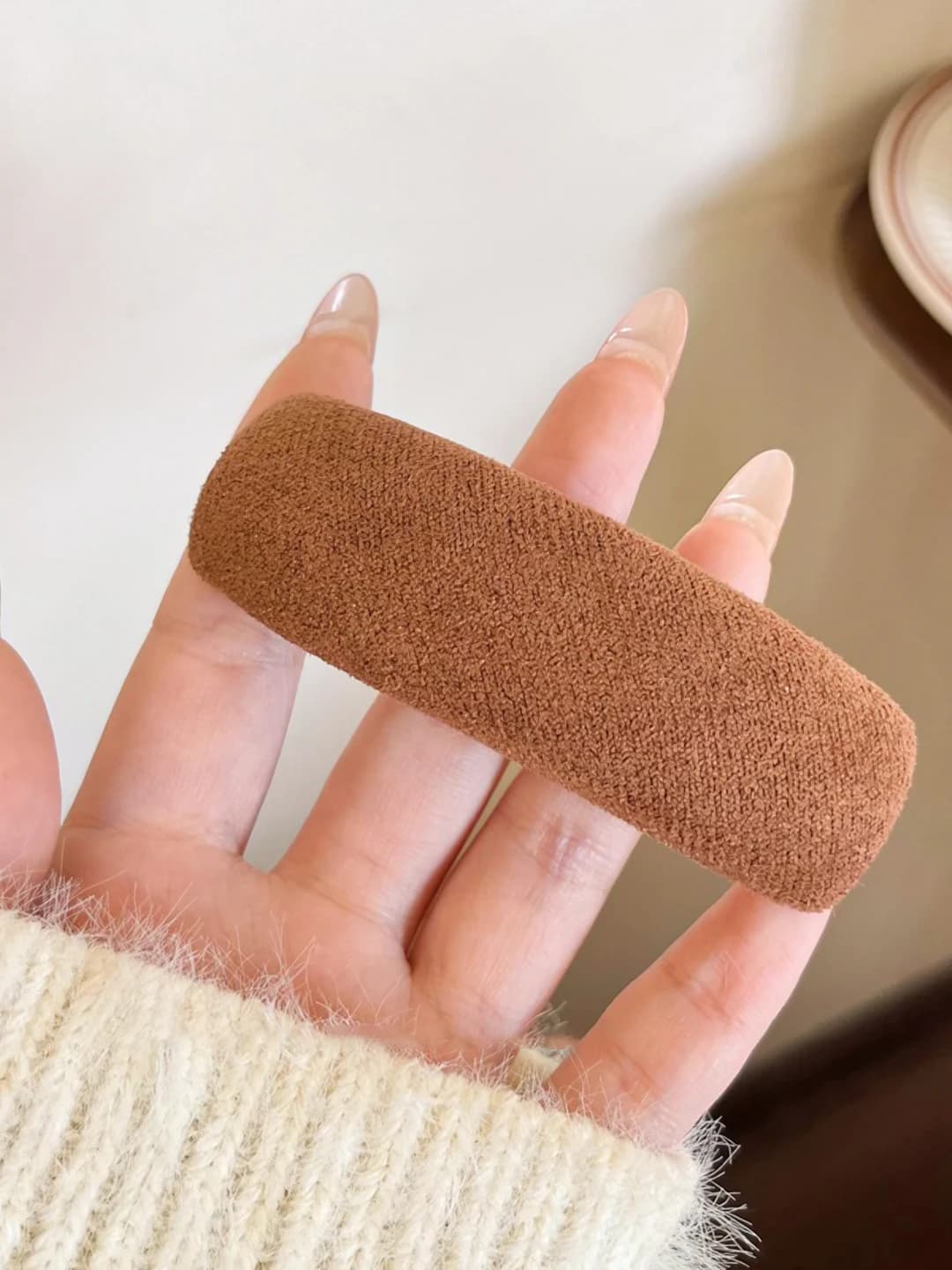 4# Coffee fleece hair clip 8 cm