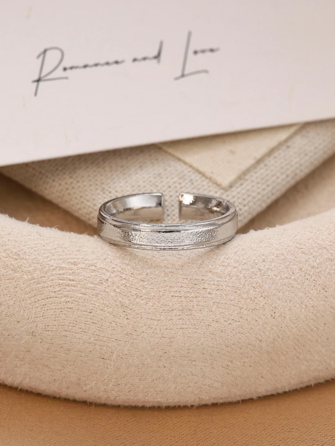 2# L1041 Boshqotir matte open ring classic white