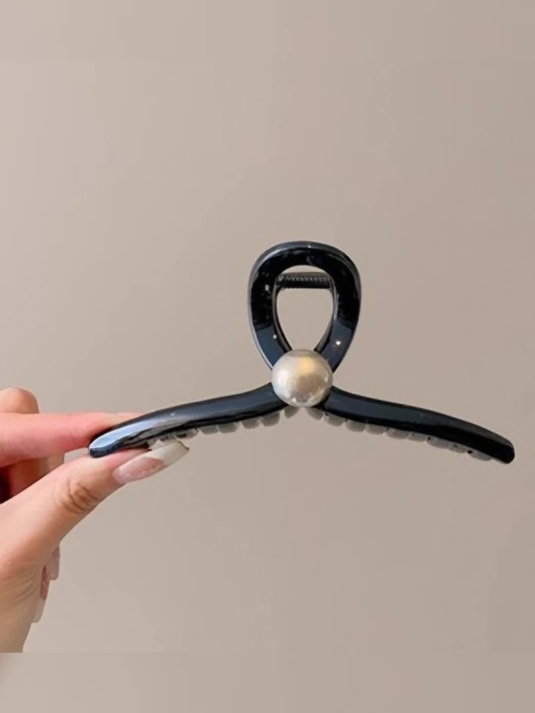 Чёрный глянцевый жемчуг 13cm